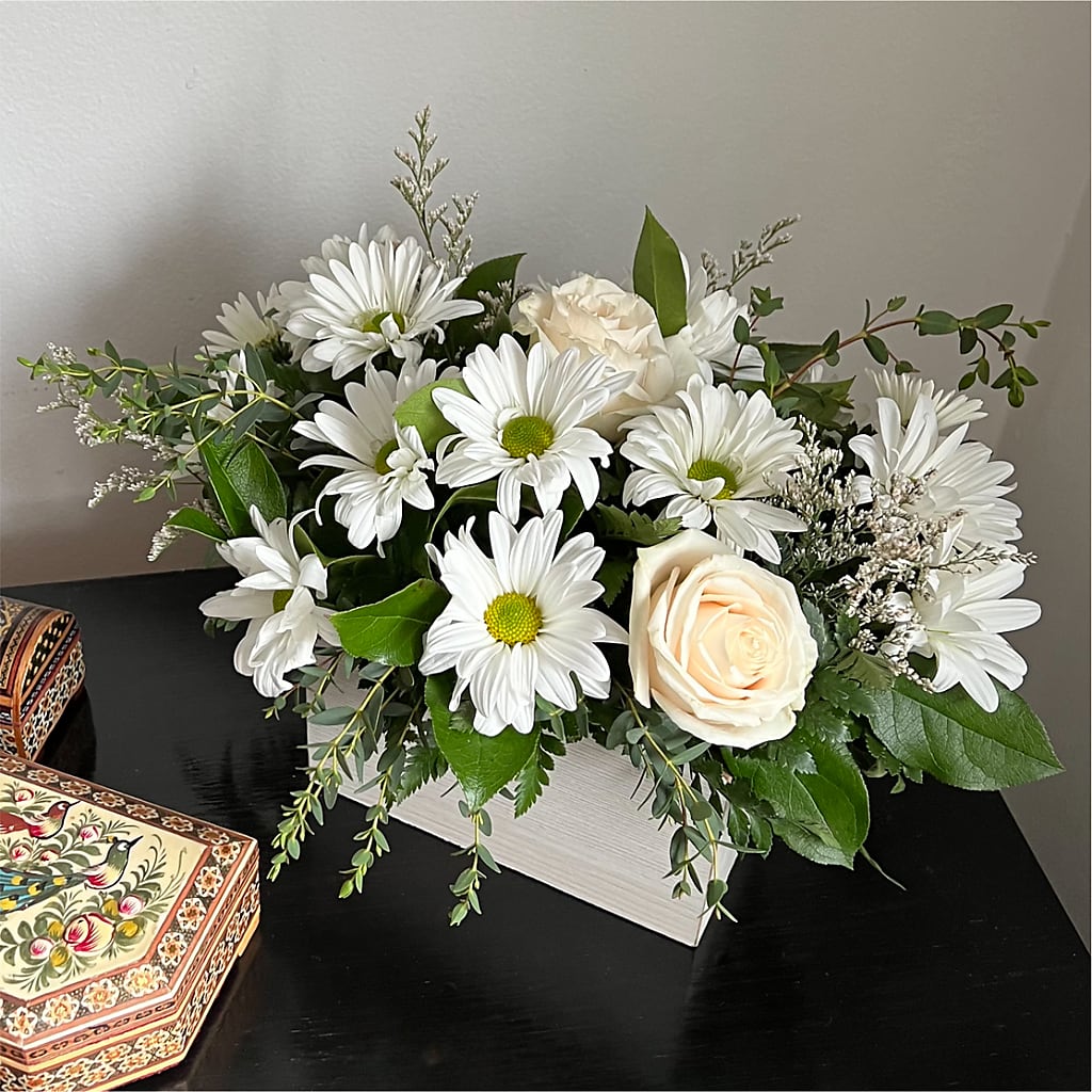 Fresh Linen Box Bouquet – FLEUR D'AMOUR, Huntersville NC