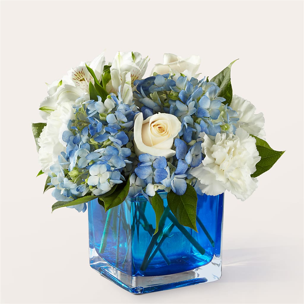 Soothing Waters Bouquet – FLEUR D'AMOUR, Huntersville NC