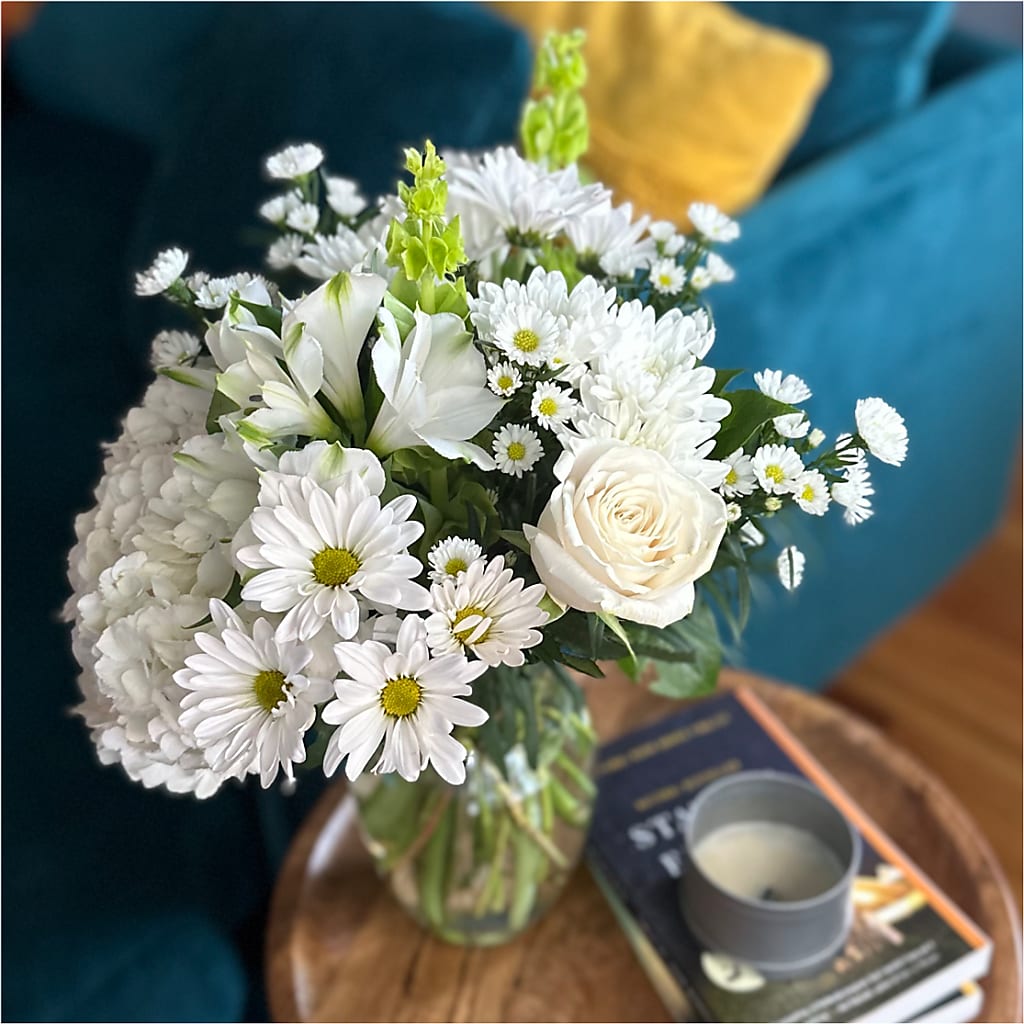 Classic Ivory – A Florist Original – FLEUR D'AMOUR, Huntersville NC