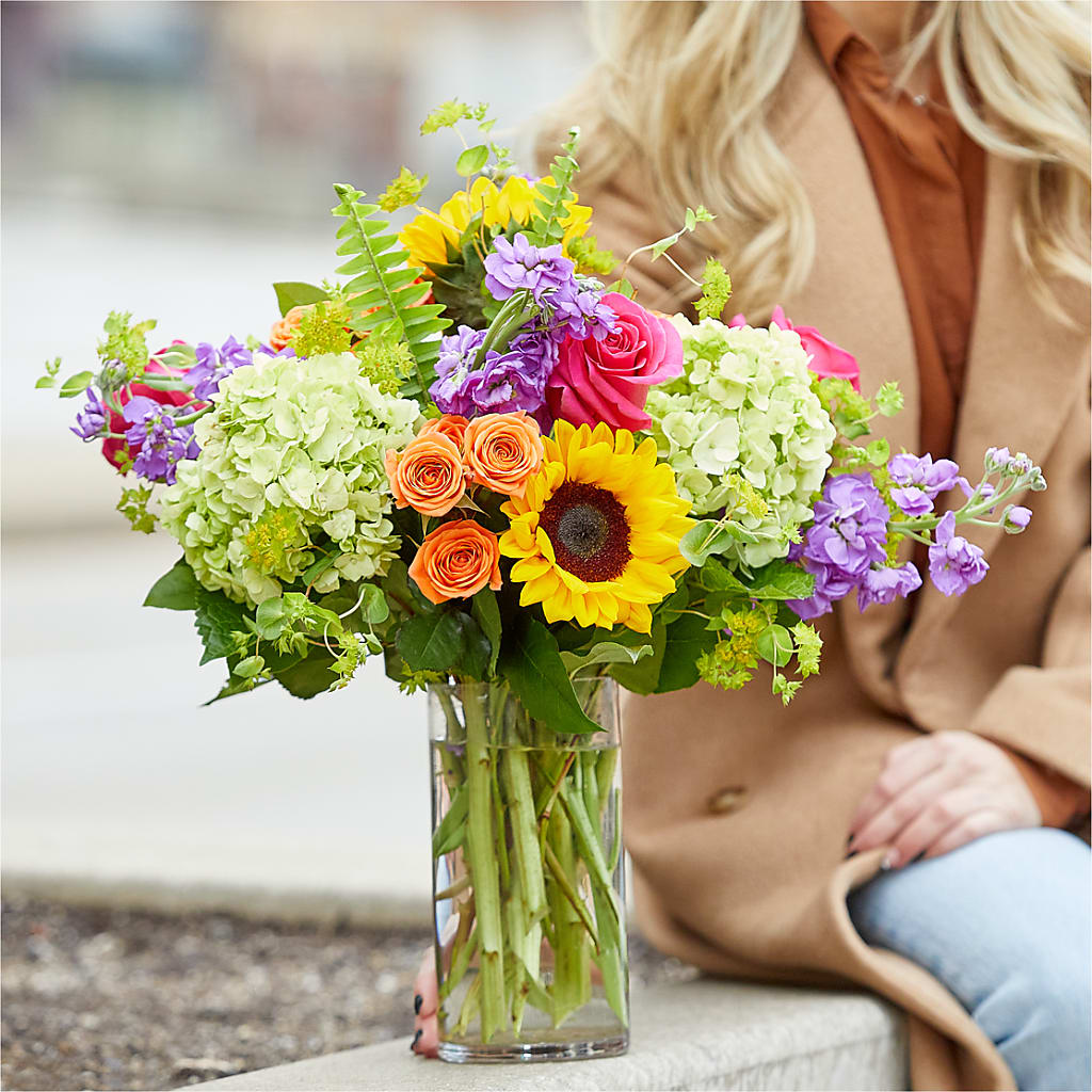 Vibrant Greetings Bouquet – FLEUR D'AMOUR, Huntersville NC