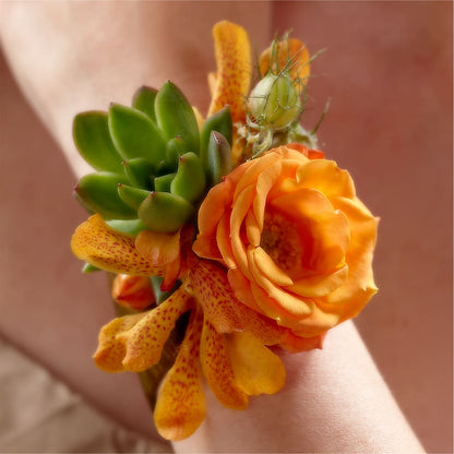 Irresistible Love Wrist Corsage – FLEUR D'AMOUR, Huntersville NC